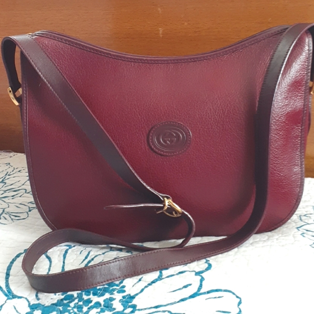 Vintage RARE Gucci Burgundy Maroon Leather Crossbody Bag Charm Italy